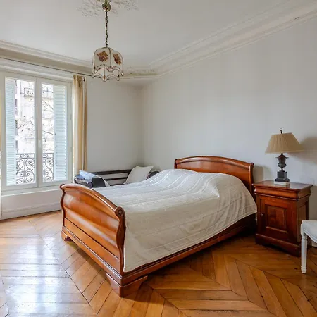 Sacre Coeur Grand Duplex 130 M2 - 4 + Double Living Apartment