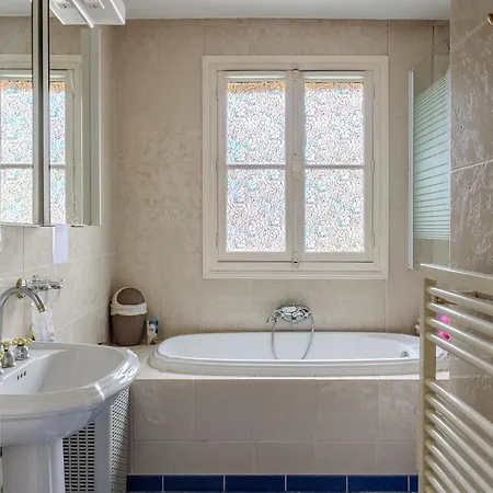 Sacre Coeur Grand Duplex 130 M2 - 4 + Double Living Apartment *
